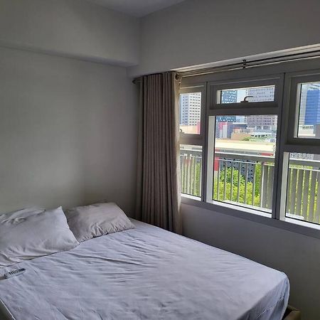 شقة مانيلا  في Luxury @ Bgc Sleeps 6 Comfortably Fast Wifi Pool! المظهر الخارجي الصورة