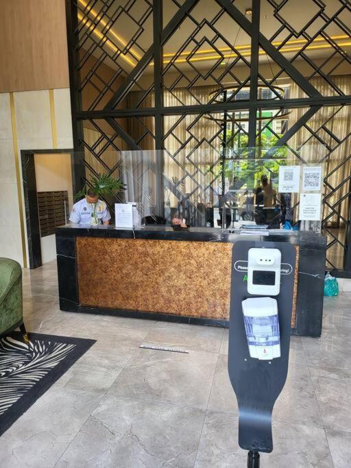 شقة مانيلا  في Luxury @ Bgc Sleeps 6 Comfortably Fast Wifi Pool! المظهر الخارجي الصورة