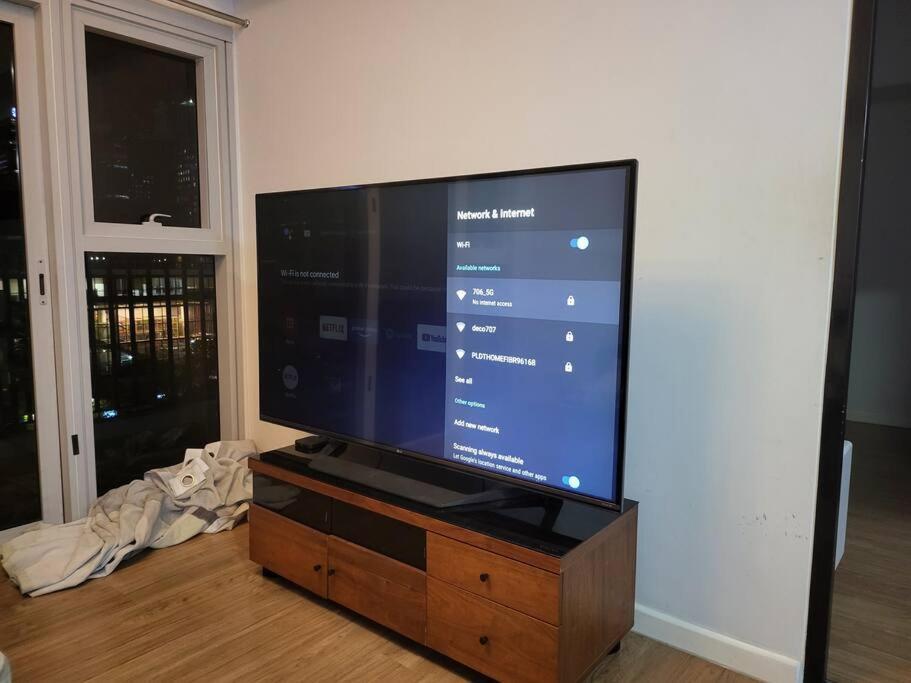 شقة مانيلا  في Luxury @ Bgc Sleeps 6 Comfortably Fast Wifi Pool! المظهر الخارجي الصورة