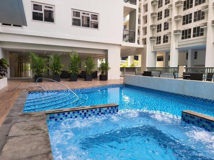 شقة مانيلا  في Luxury @ Bgc Sleeps 6 Comfortably Fast Wifi Pool! المظهر الخارجي الصورة